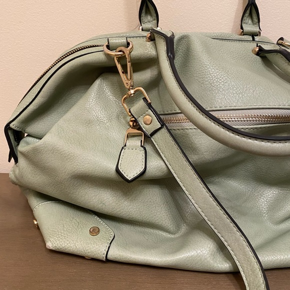 Certified vegan faux leather handbag - Picture 2 of 6